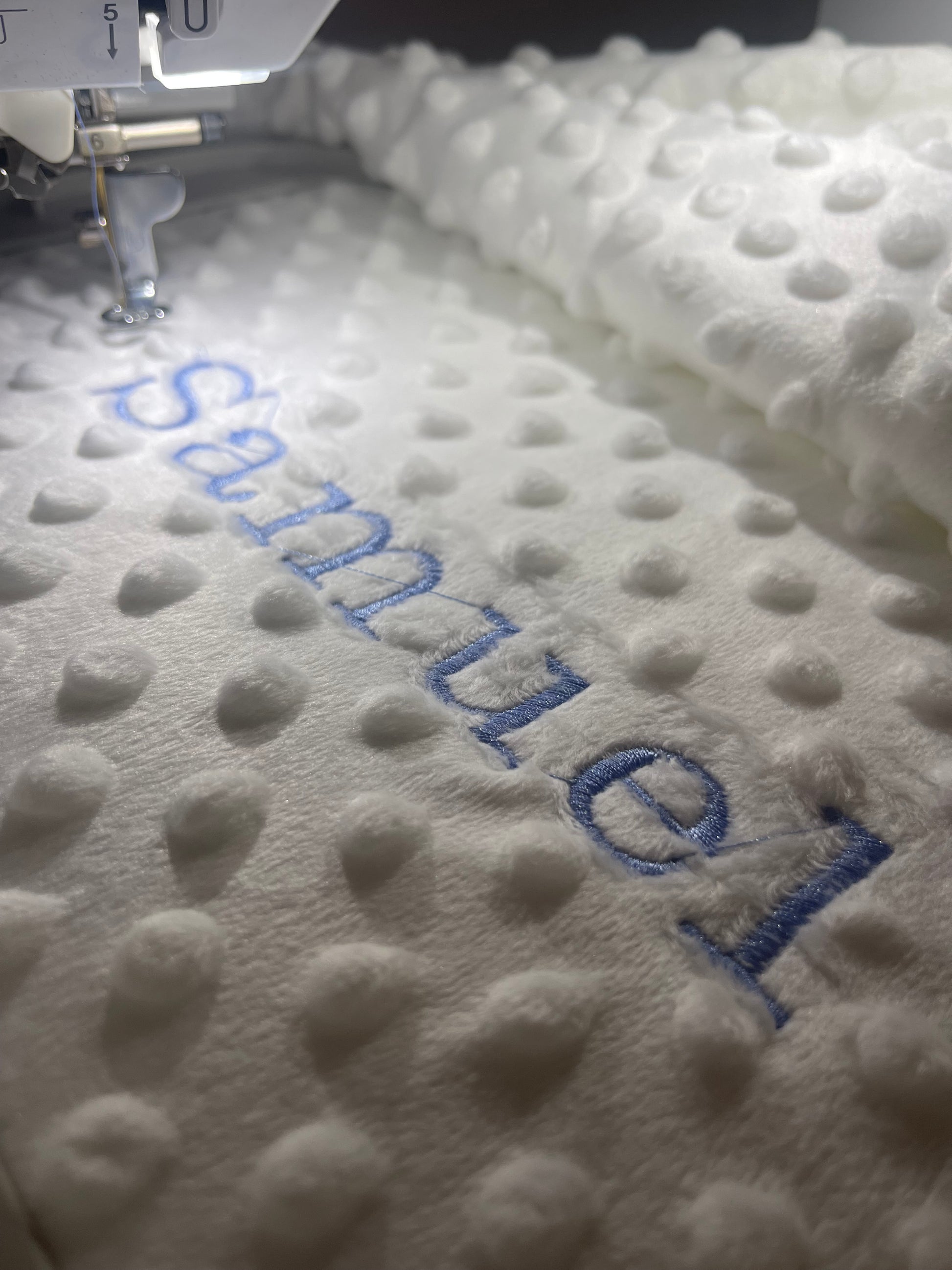 HELLO BABY! - Bag & Blanket Giftset (personalizable) - Premium Bundels from DUTCH. - Just €39.99! Shop now at DUTCH.