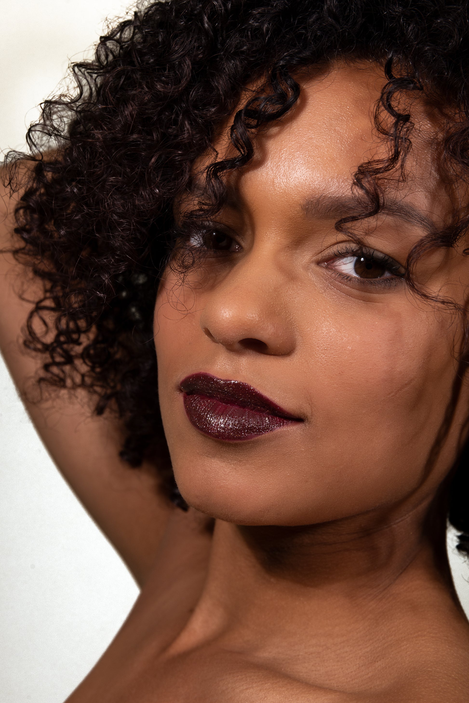 01. DEEPLY. - Purple Longlasting Lipstick - Premium Lippenstift from DUTCH. - Just €22.99! Shop now at DUTCH.