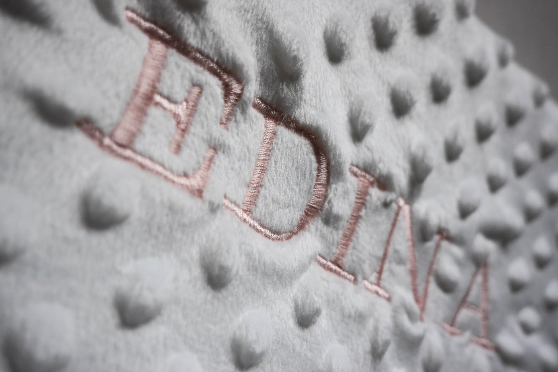 NOVI - Soft blanket (personalisable) - Premium Deken from DUTCH. - Just €29.99! Shop now at DUTCH.