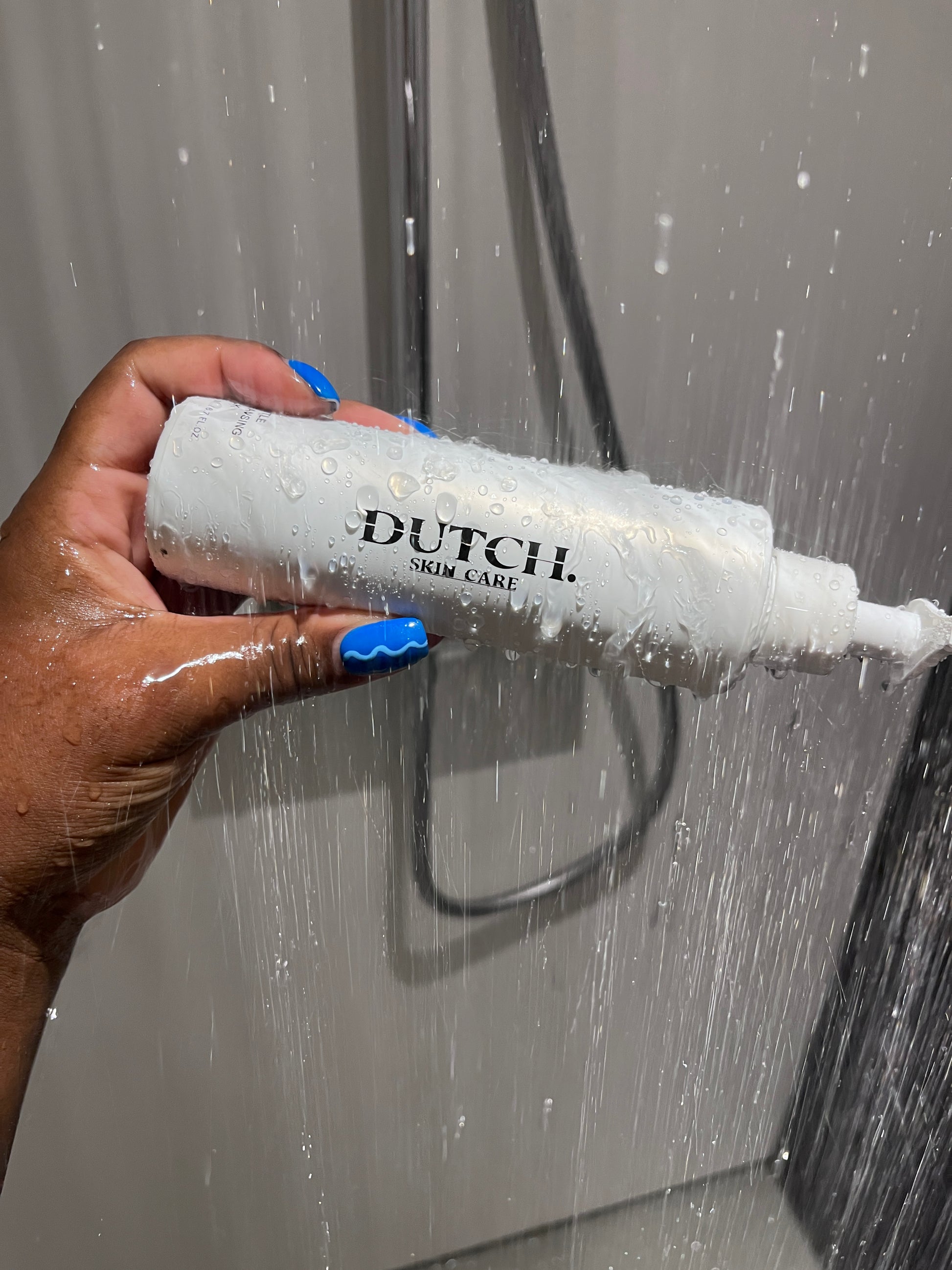 MILDE GEZICHTSREINIGER. - Premium Skin-Care from DUTCH. - Just €23! Shop now at DUTCH.