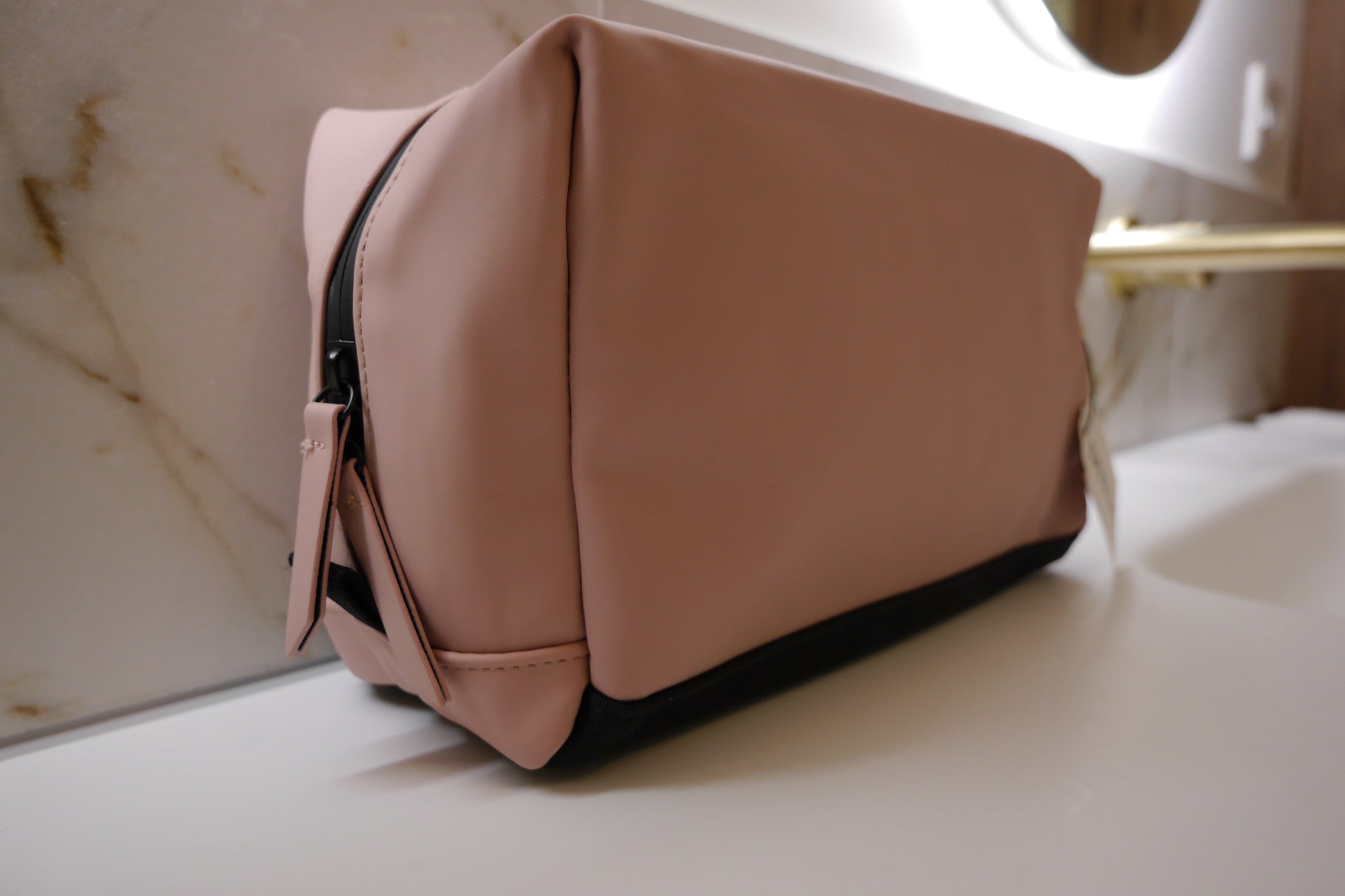 JUNE - Toiletry Bag (matte black/stone/pink) - Premium Koffers/Tassen from DUTCH. - Just €35! Shop now at DUTCH.