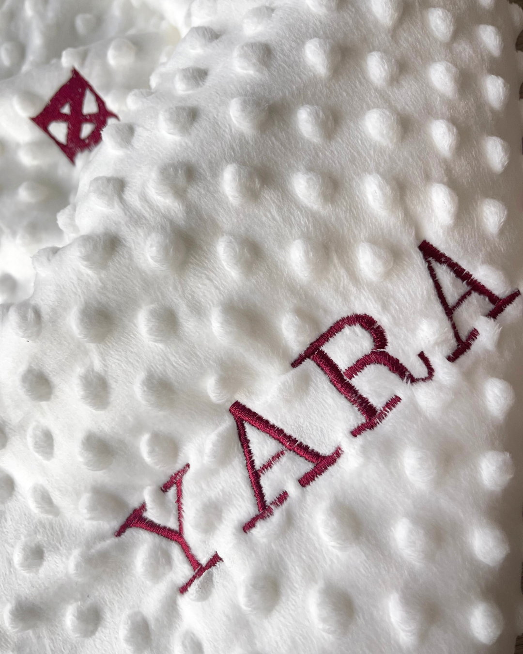 NOVI - Soft blanket (personalisable) - Premium Deken from DUTCH. - Just €29.99! Shop now at DUTCH.